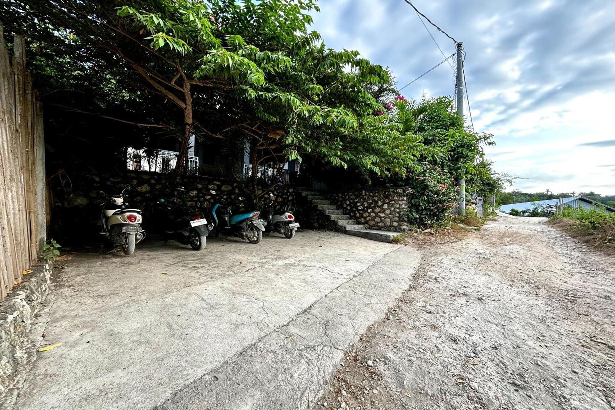 Hostel Bukit Sangcure Toyapakeh Экстерьер фото