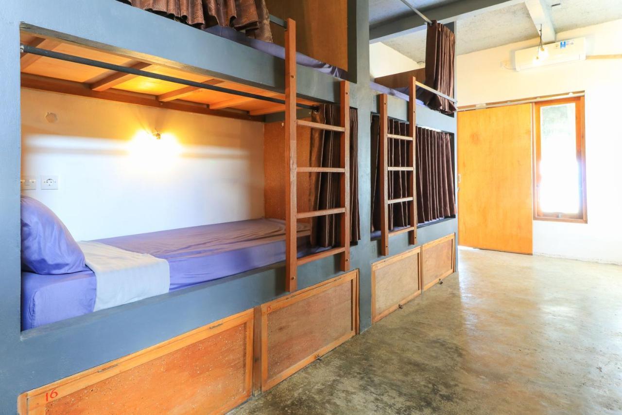 Hostel Bukit Sangcure Toyapakeh Экстерьер фото